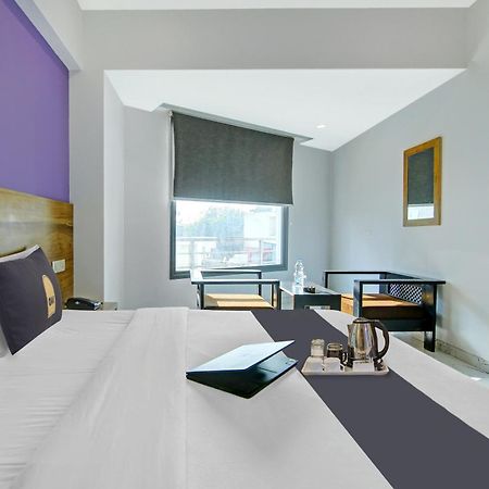 Super Townhouse Geetanjali Inn Gurgaon Exterior photo