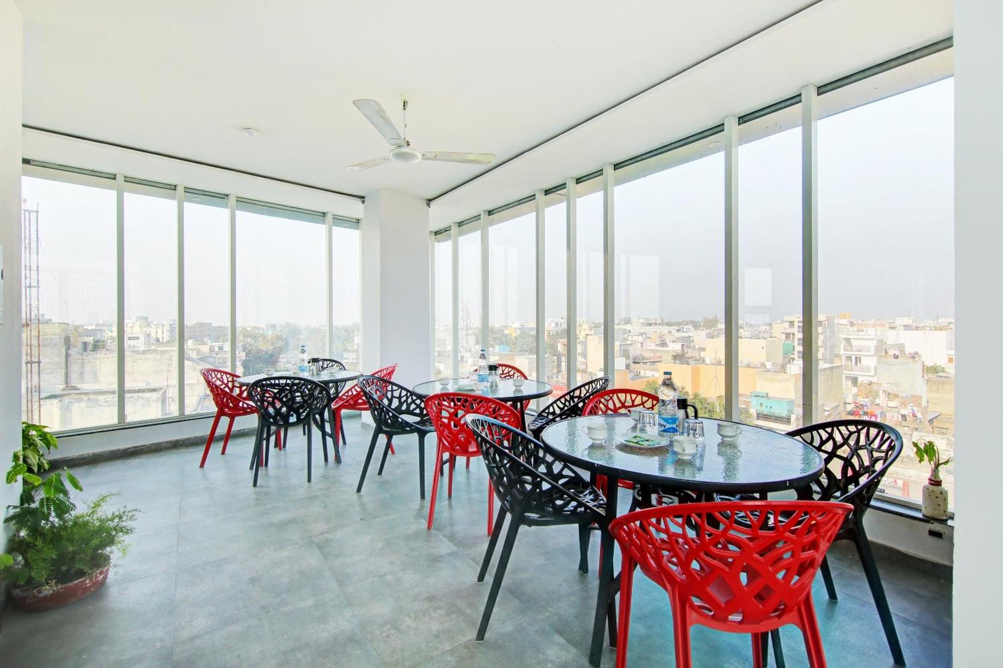 Super Townhouse Geetanjali Inn Gurgaon Exterior photo